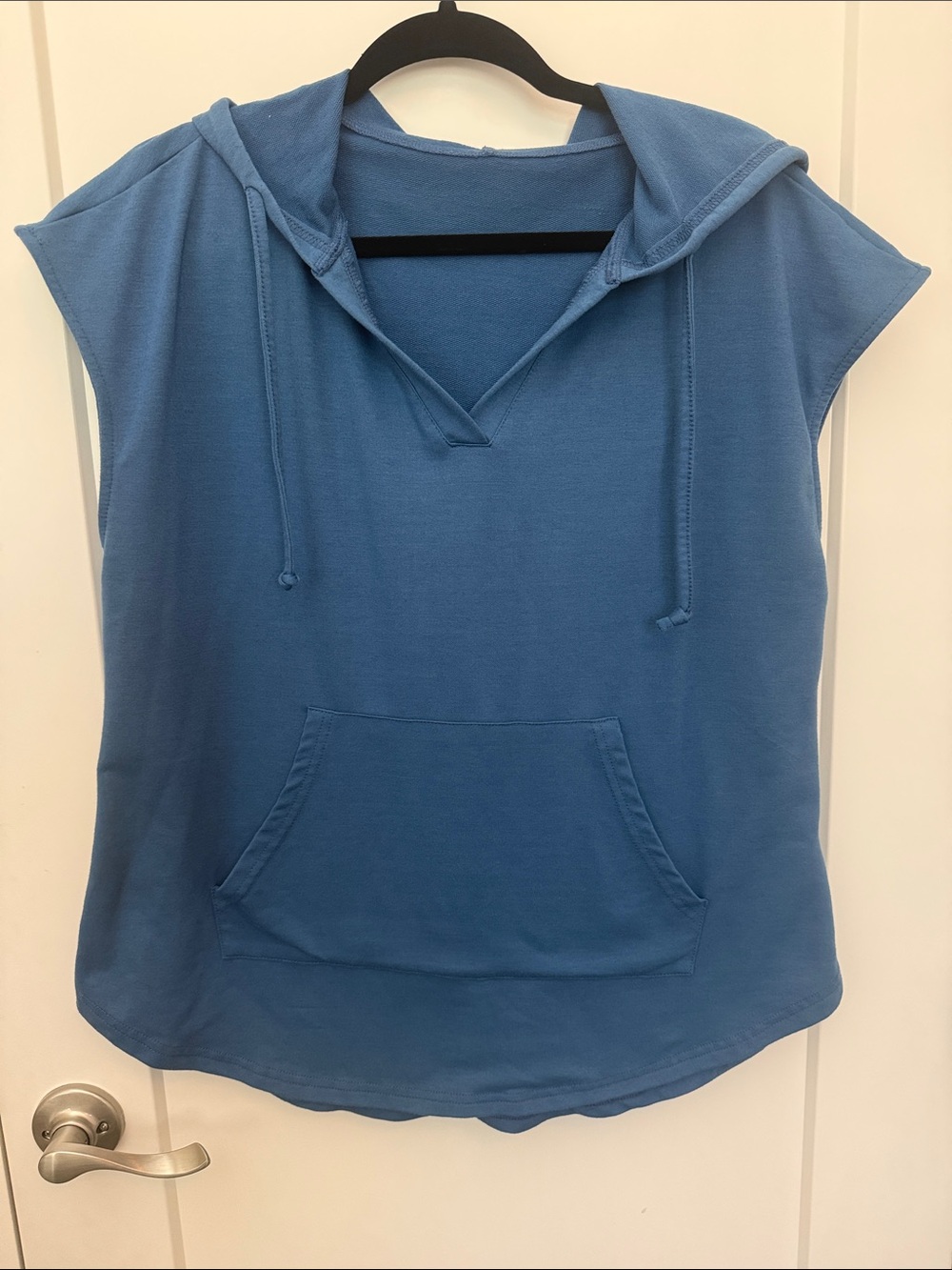 Blue Sleeveless Hoodie Top - Casual Women's Pullover
